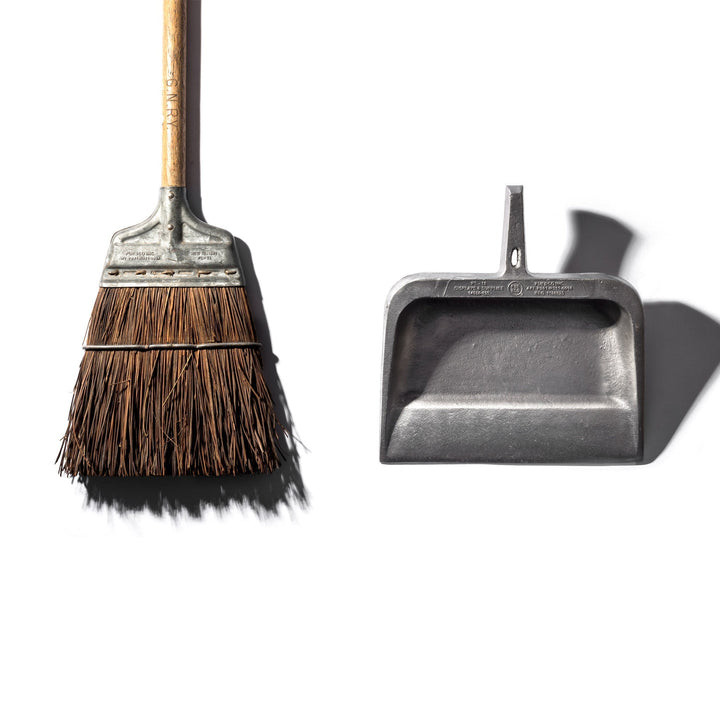 aluminium dustpan design by puebco 2