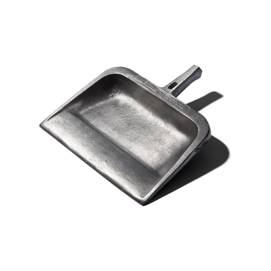aluminium dustpan design by puebco 1