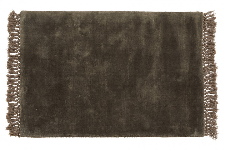 noble warm grey carpet with fringe 1
