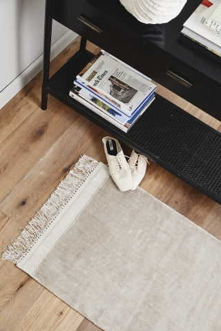 filuca shiny beige carpet with fringe 3