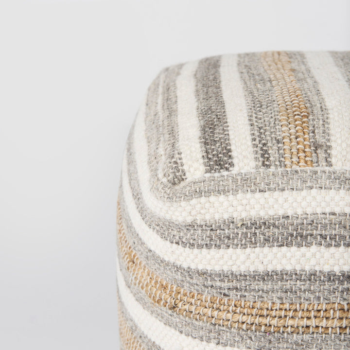 Aahana Pouf Mercana Mer 69502 5