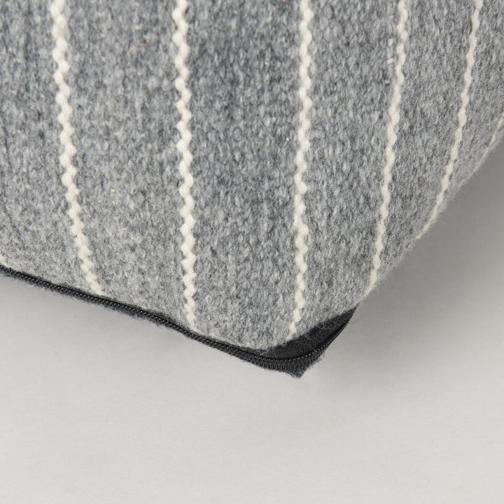 Kensie Pouf Mercana Mer 70378 7