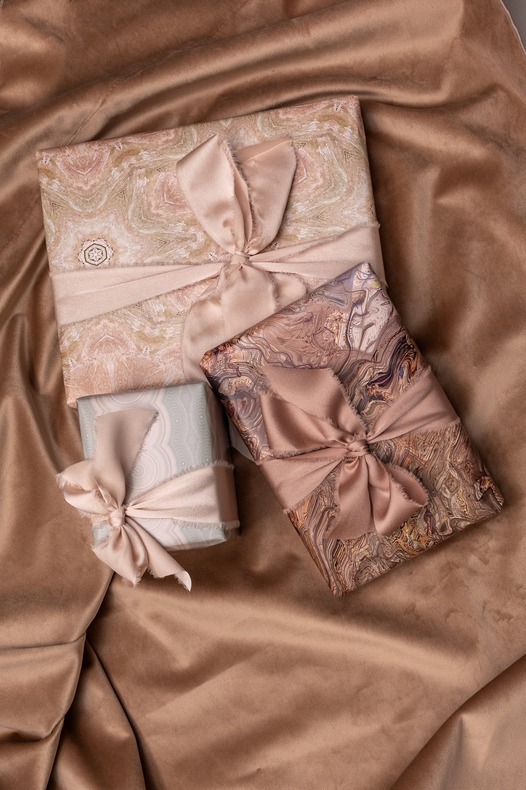 Rosette Wrapping Paper