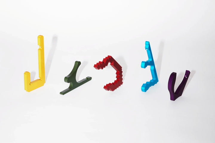 Hooked Set of 5 Hooks, Multil 3