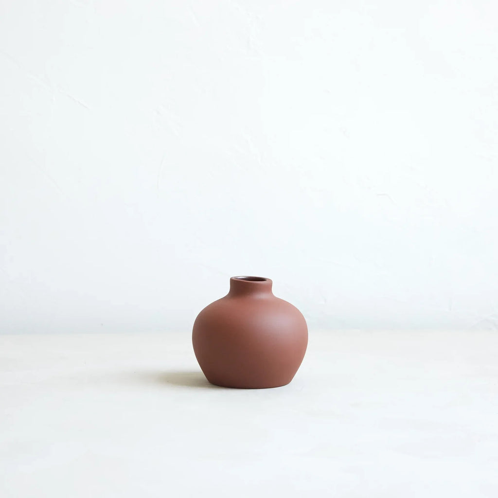 ceramic blossom vase earth 1