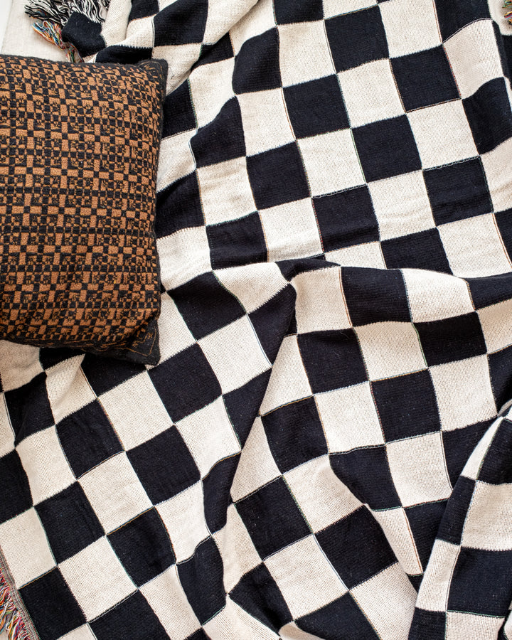 Grid Woven Blanket