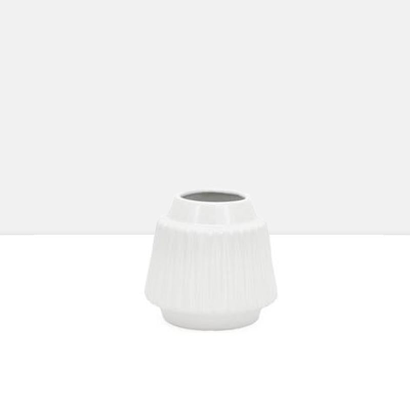 Ella Faceted Ceramic 6H Vase In White Design By Torre Tagus 1