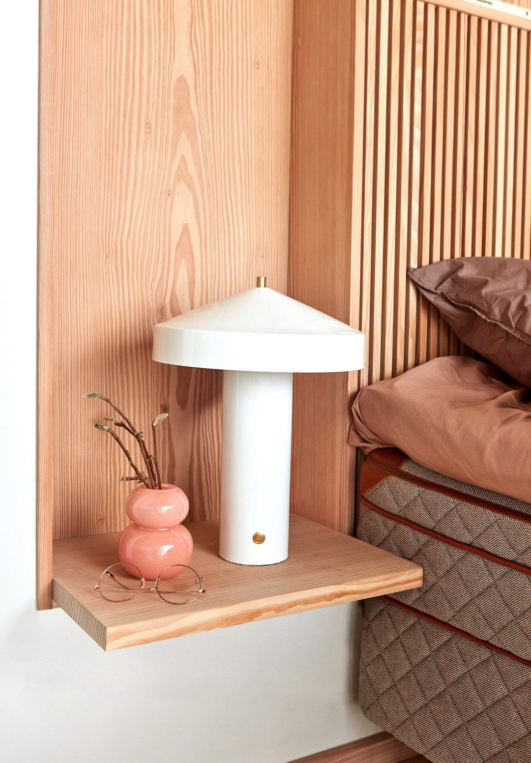 Hatto Table Lamp (EU) in White by OYOY-2