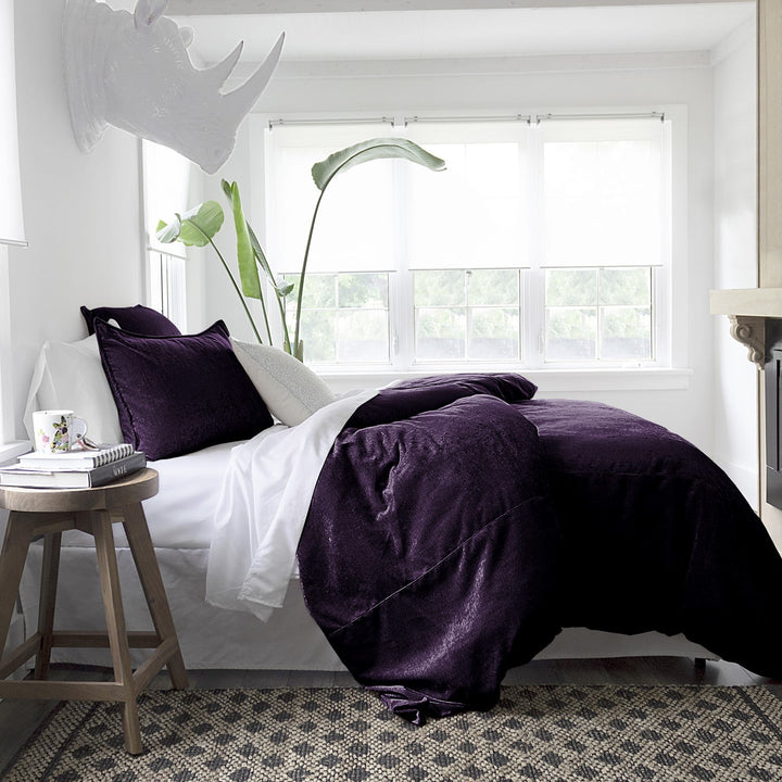 Juno Velvet Eggplant Bedding 6