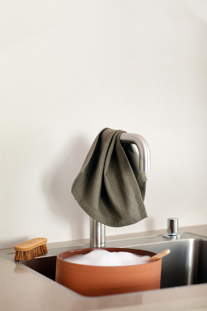 kitchen and wash cloth in multiple colors design by the organic company 15