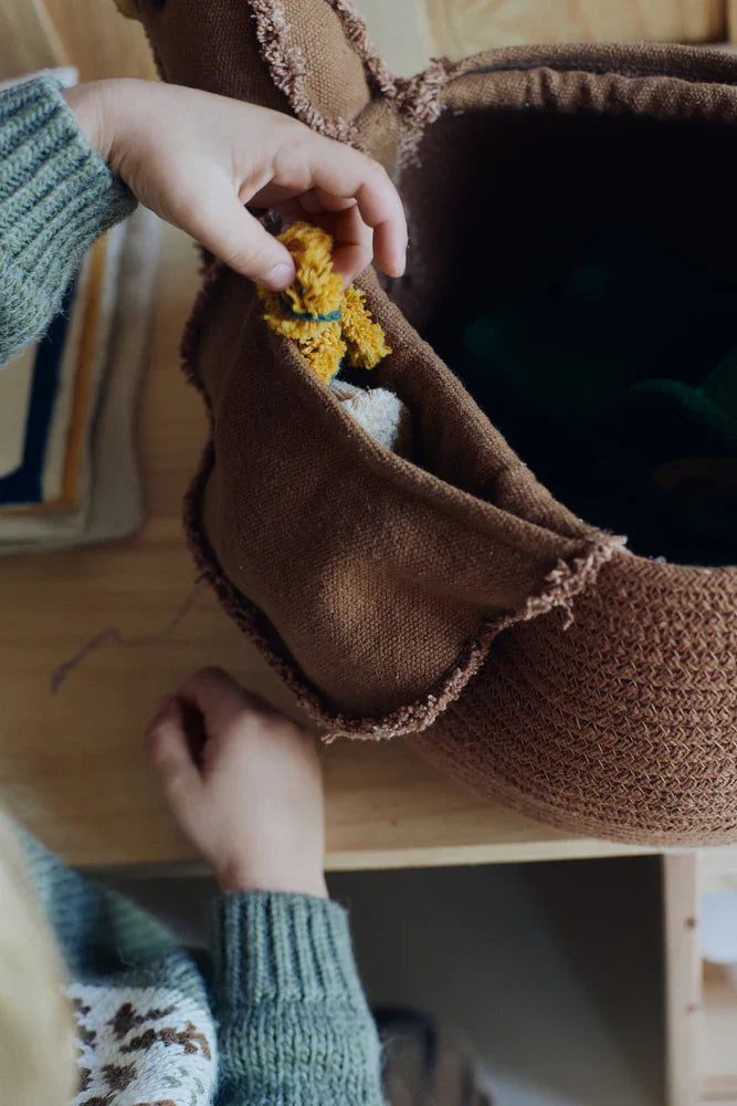 Basket Chicken Toffee Lorena Canals Bsk Chicken 3