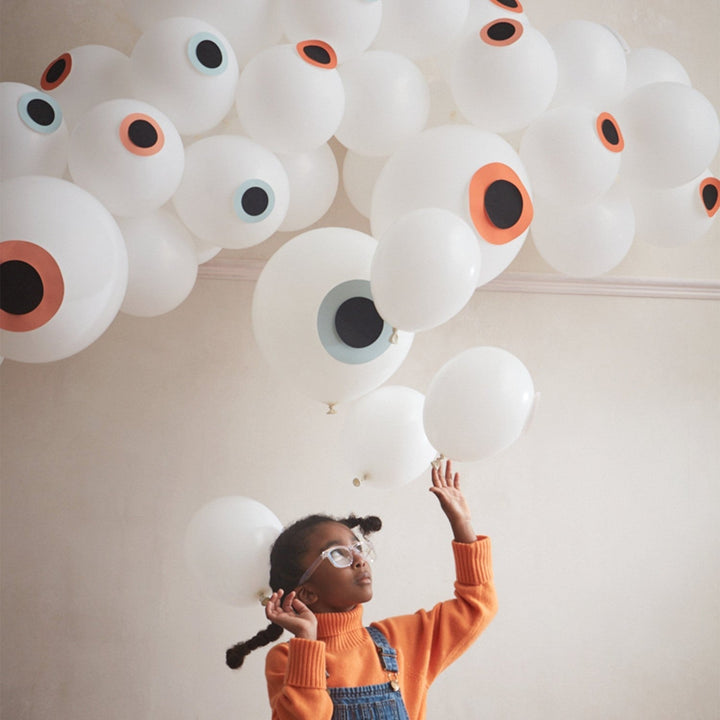 eyeball balloon garland by meri meri mm 217117 4