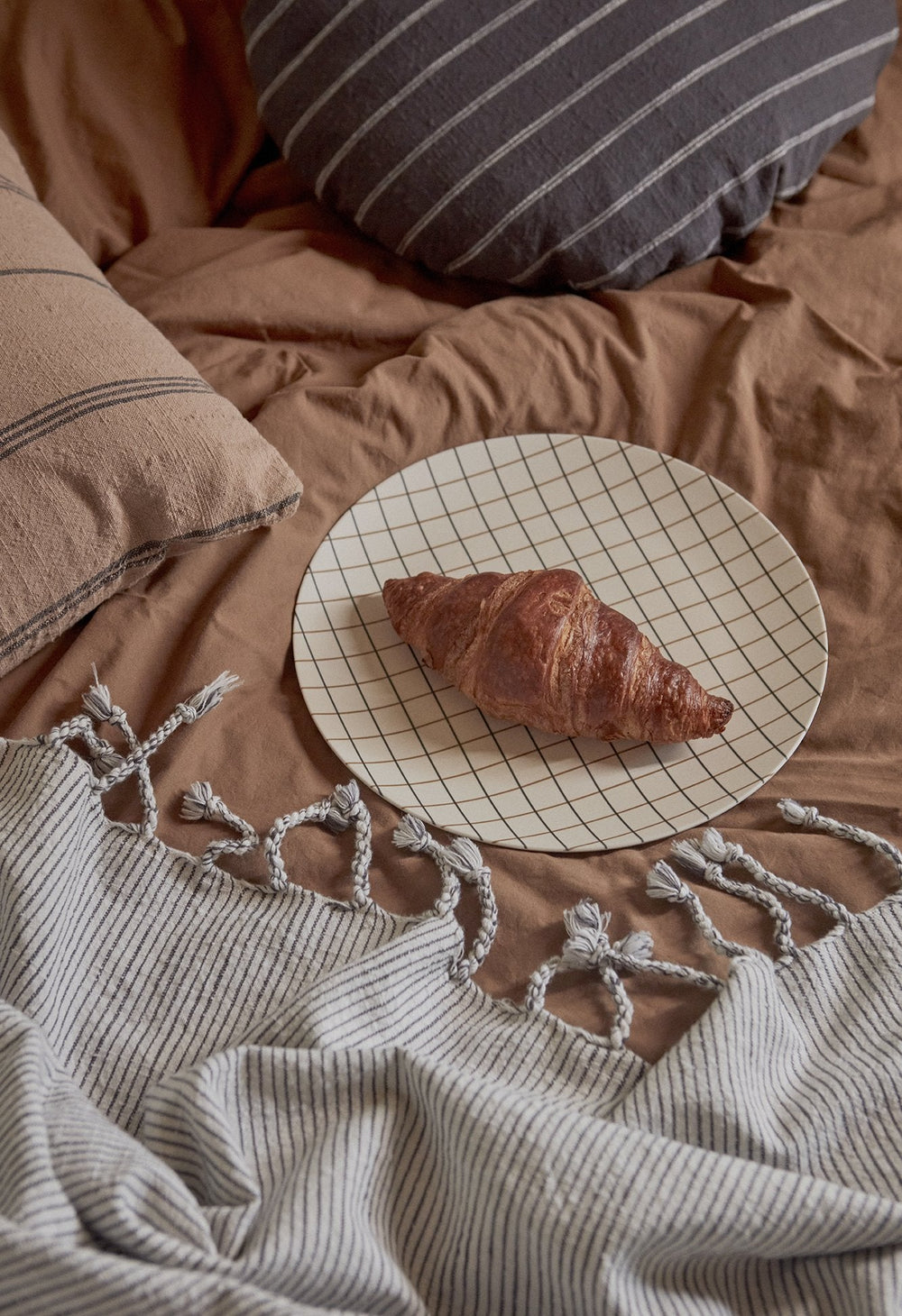 Gobi Stripe Bed Cover White Anthracite By Oyoy 3