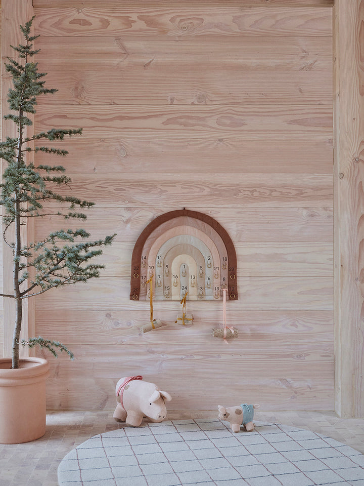 rainbow christmas calendar 2