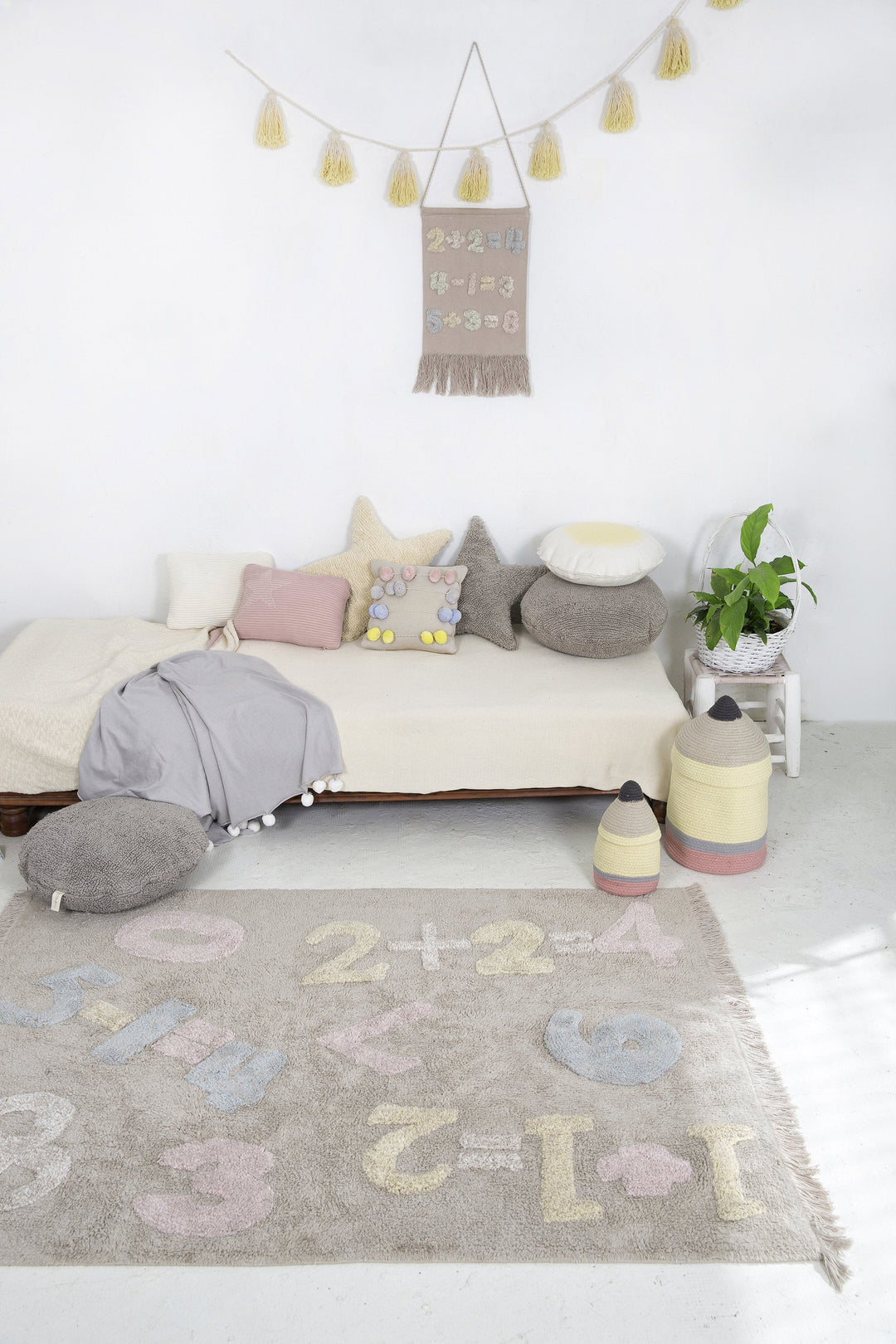 Knitted Counting Frame Cushion Design By Lorena Canals 6