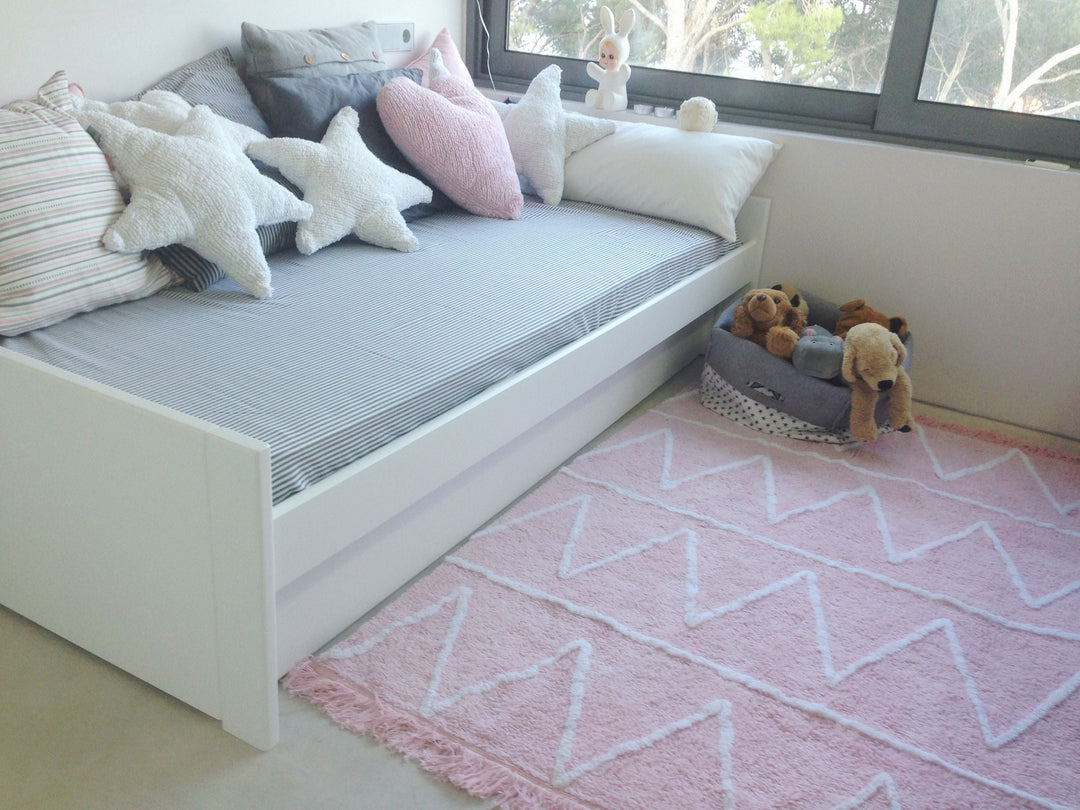 Star Cushion in White design by Lorena Canals
