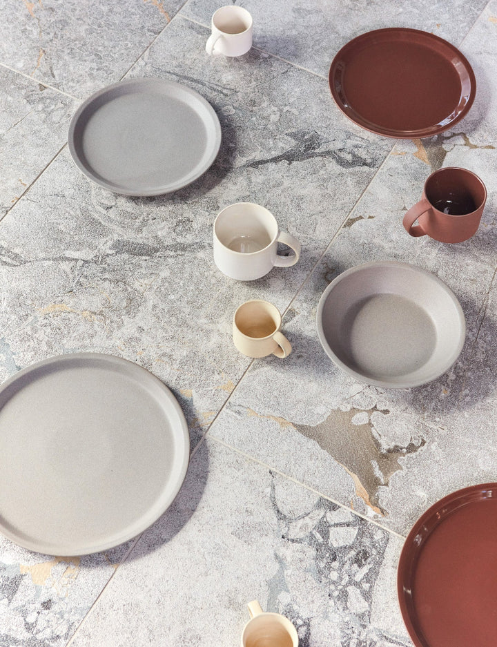 yuka lunch plate set of 2 in dark terracotta 2