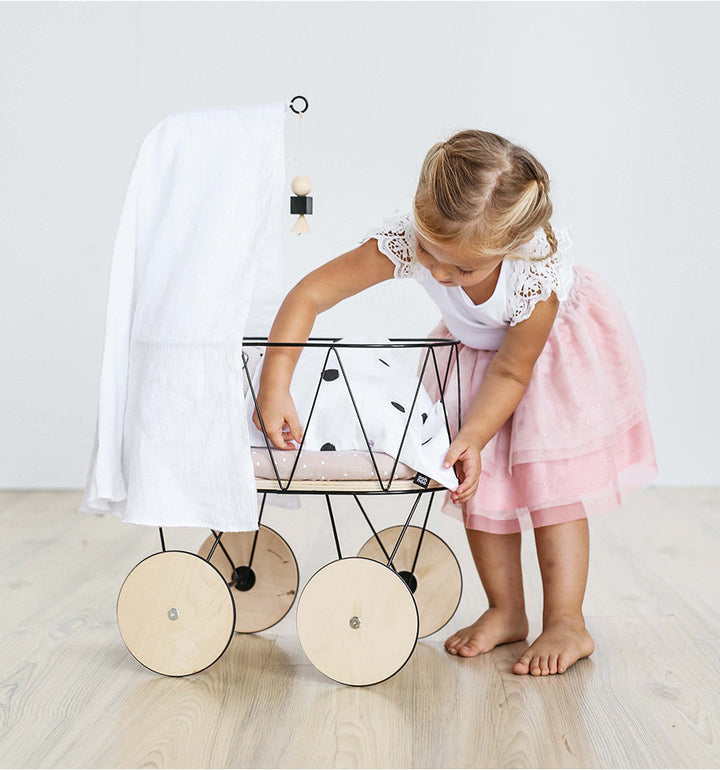 Dolly Cot Canopy 1