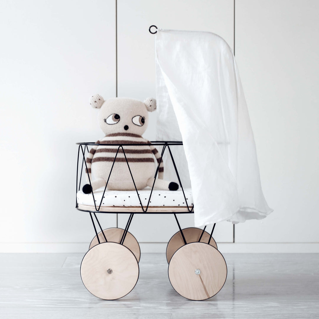 Dolly Cot 5