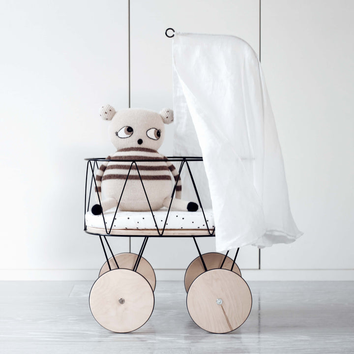 Dolly Cot 5