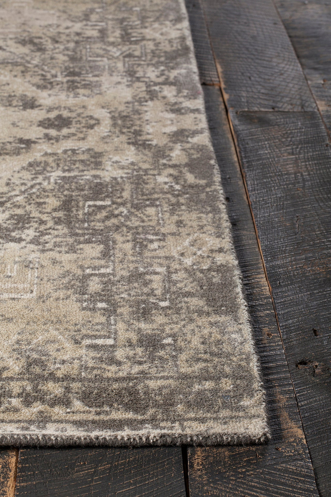 Tayla Hand Tufted Traditional Tay 42405 Rug Chandra Rugs 2