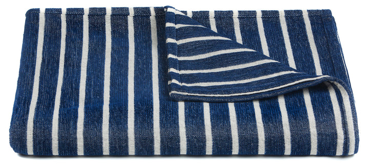 Aria Handcrafted Polyester Throw Chandra Rugs Th Ari51600 1