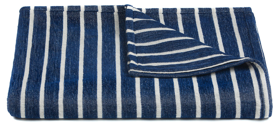 Aria Handcrafted Polyester Throw Chandra Rugs Th Ari51600 1
