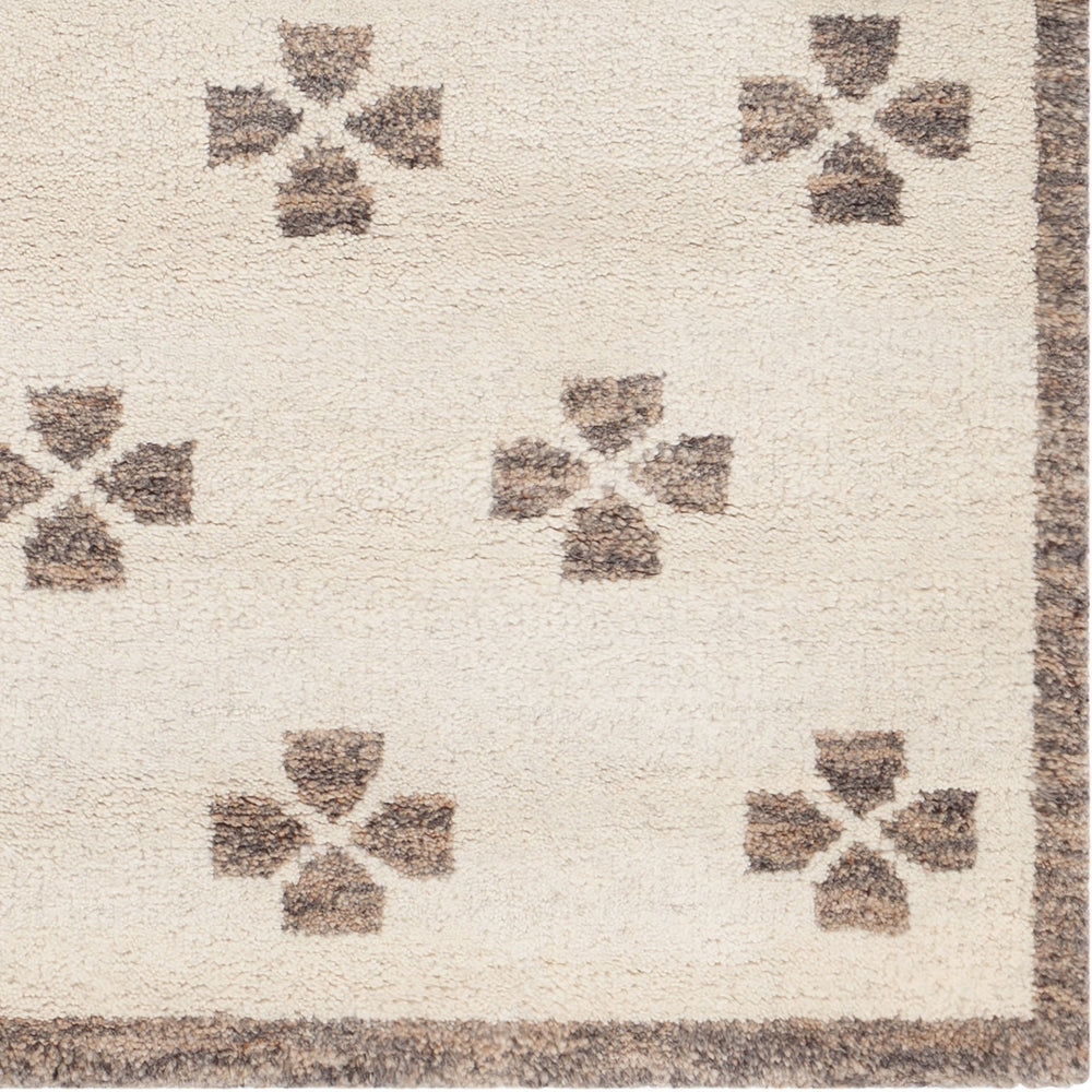 Lizzie Hand Knotted Contemporary Liz 57200 Rug Chandra Rugs 2