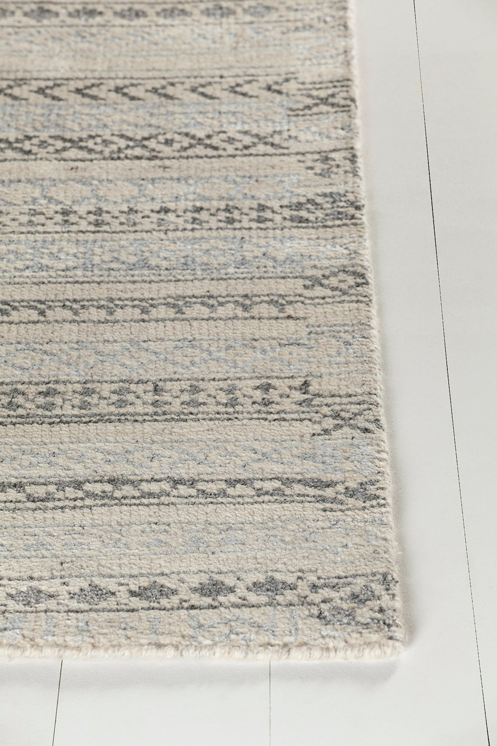 Isla Hand Knotted Contemporary Isl 44201 Rug Chandra Rugs 2