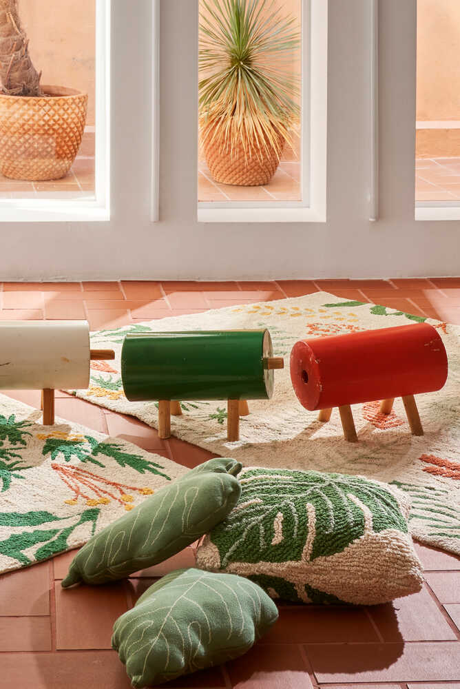 Knitted Cushion Baby Leaf Lorena Canals Sc Babyleaf 4