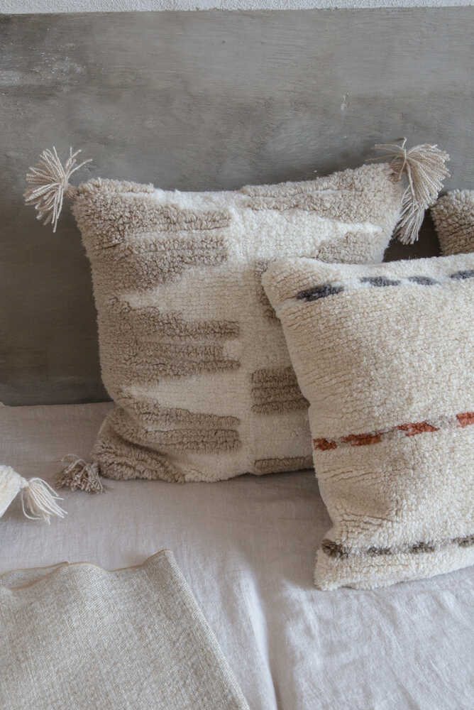 Nomad Cushion Zagros Lorena Canals Smwo Sc306 10