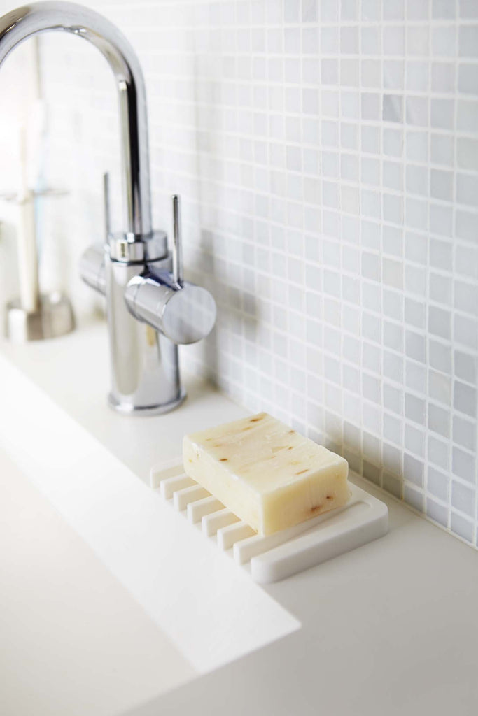 Flow Self Draining Soap Tray by Yamazaki