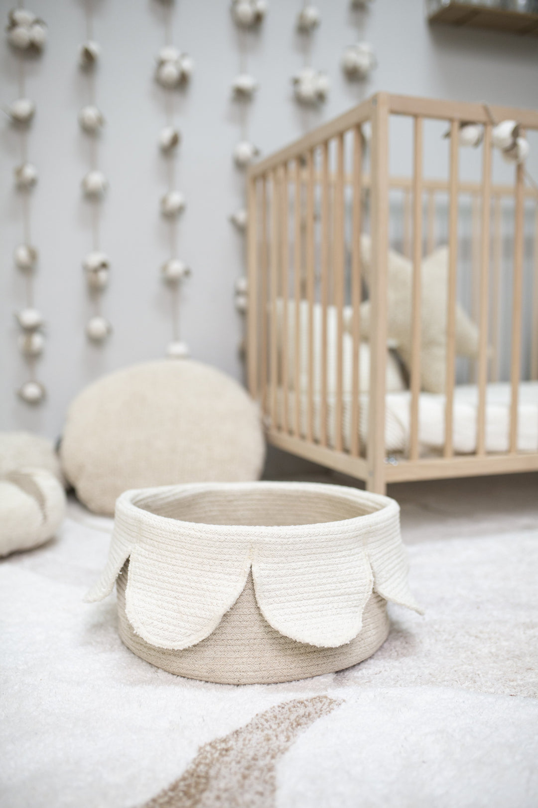 Petals Basket in Ivory & Natural