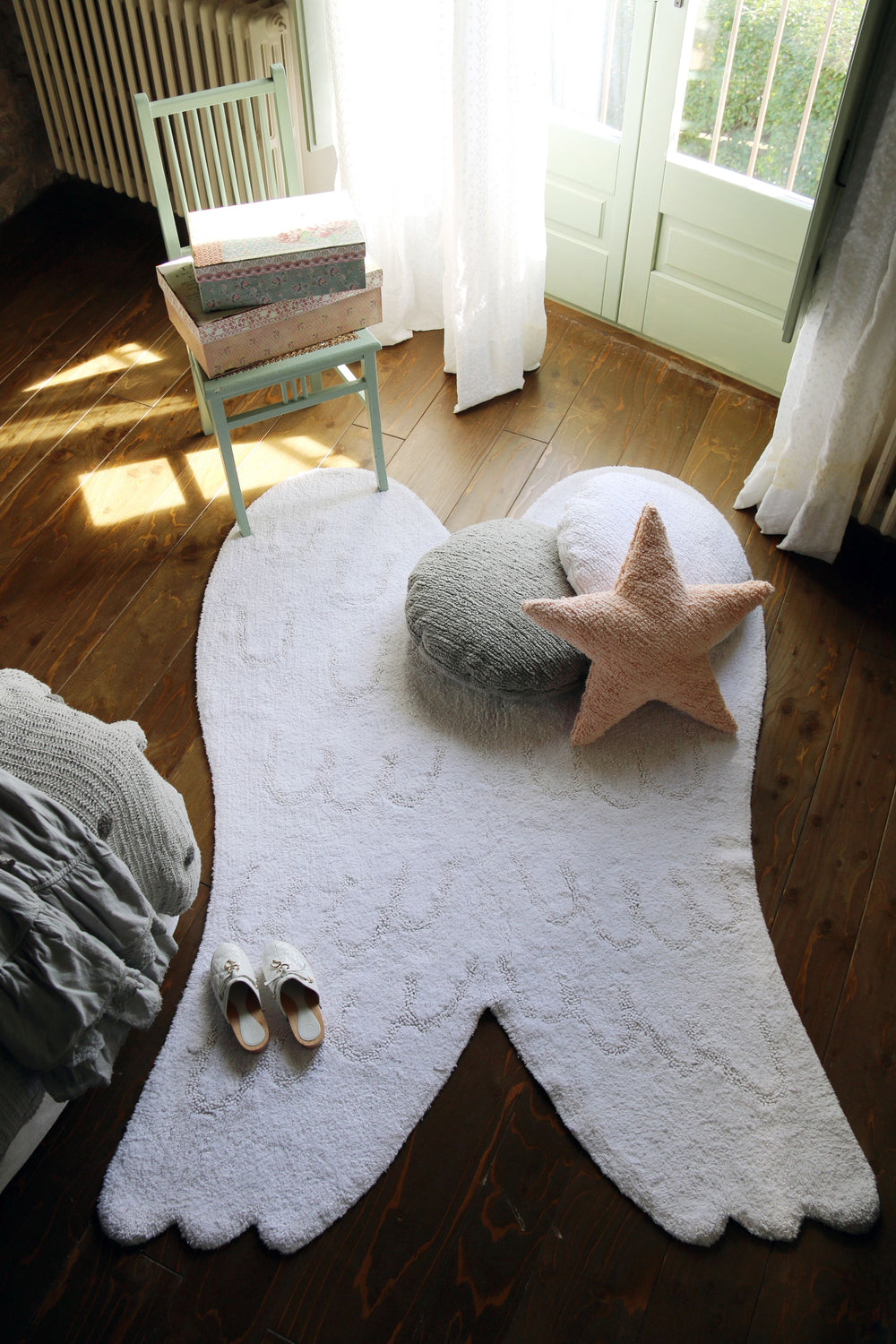 Wings Silhouette Rug design by Lorena Canals