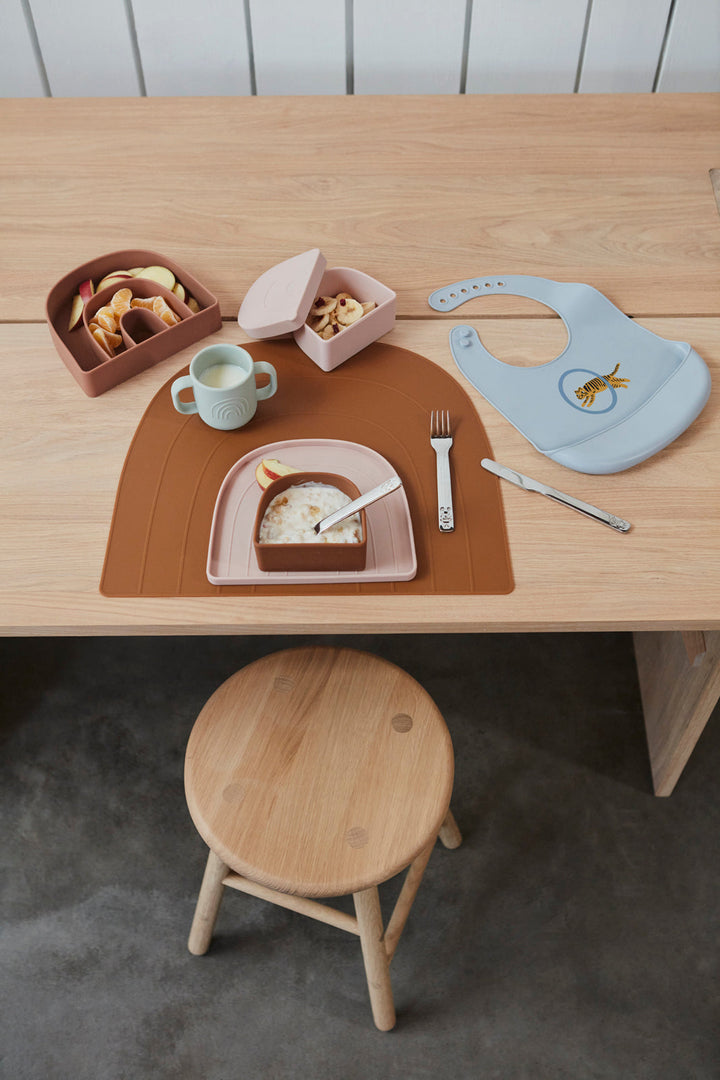 Rainbow Plate & Bowl in Rose/Fudge