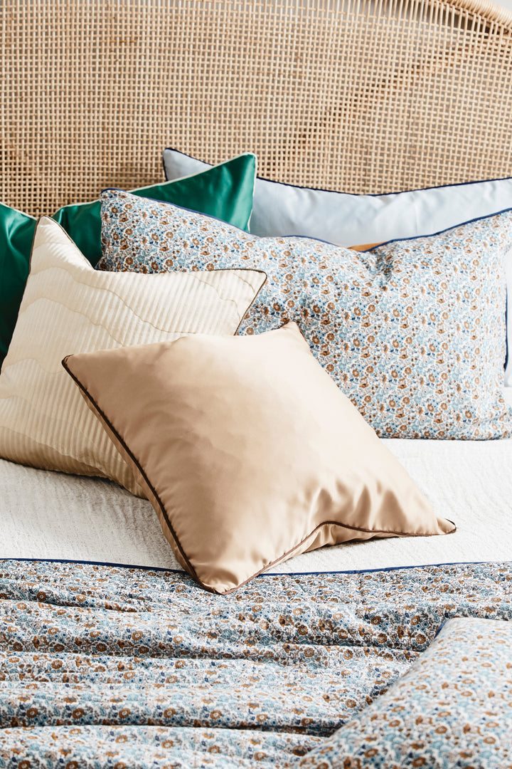 Avior Cushion Cover
